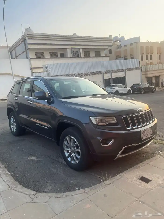 جيب قراند شيروكي ليميتيد 5