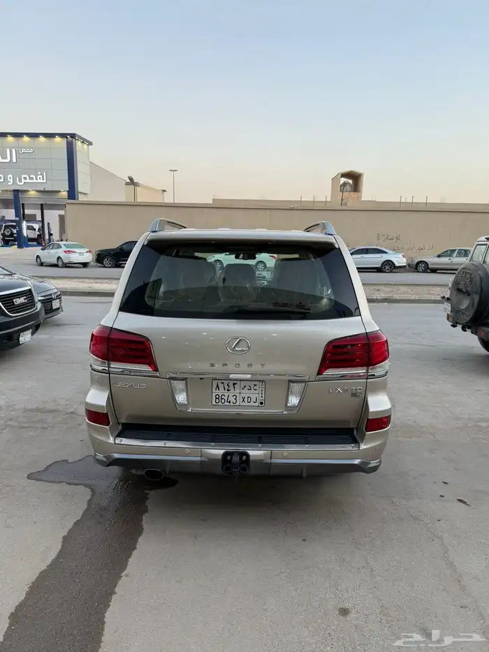 لكزس 2012 فل كامل 5