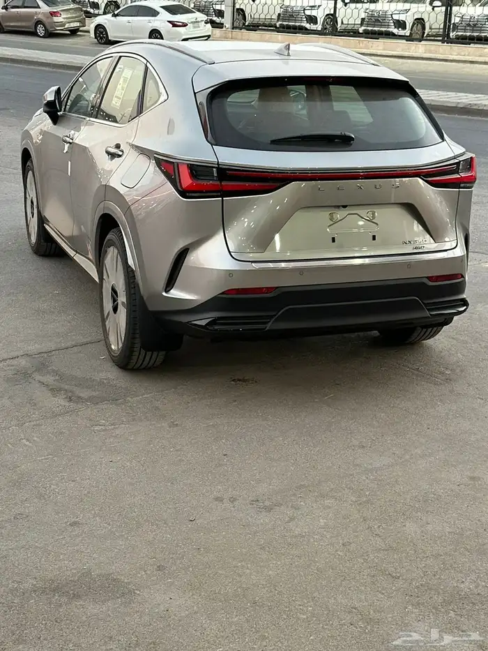 لكزس NX350 aa 2025 بسعر 186.000 11