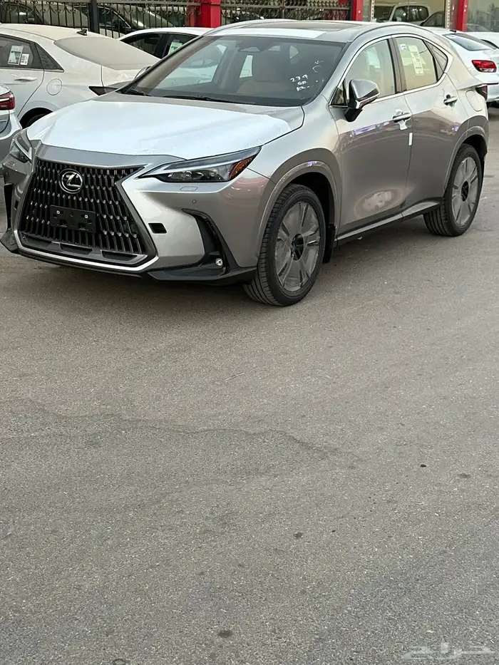 لكزس NX350 aa 2025 بسعر 186.000 8