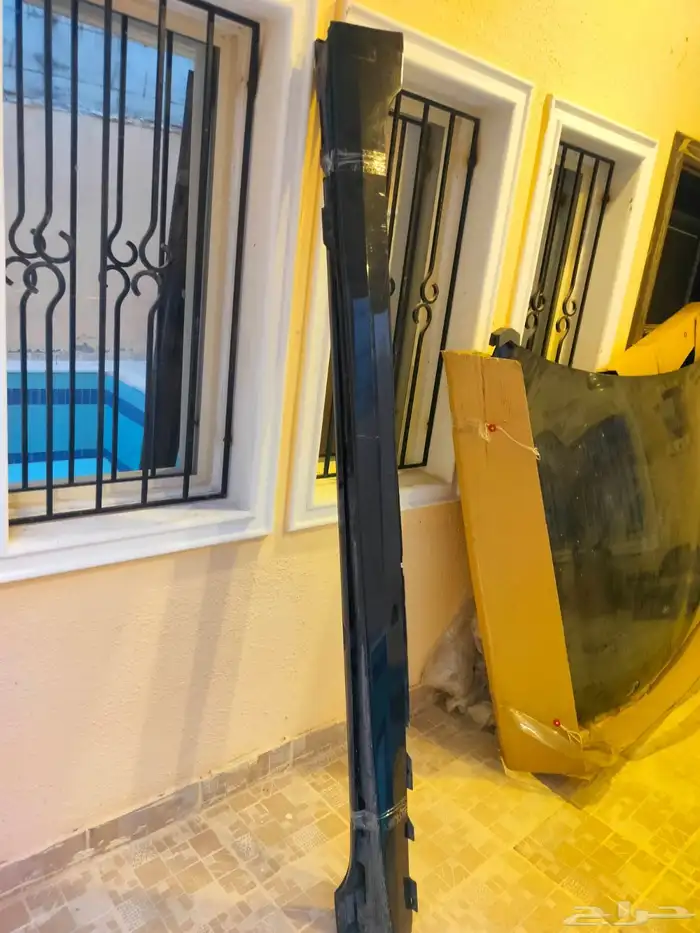 للبيع قطع بي ام 520i 8