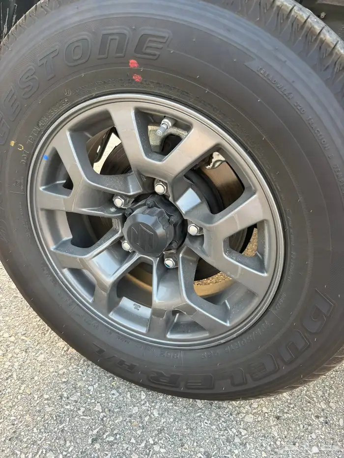 سوزوكي جمني 2026 قير عادي 5ابواب ب 81900 عرض شامل ضريبة عرض 16