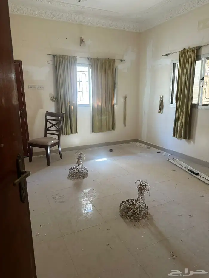 بيت للبيع حي المعلمين 2