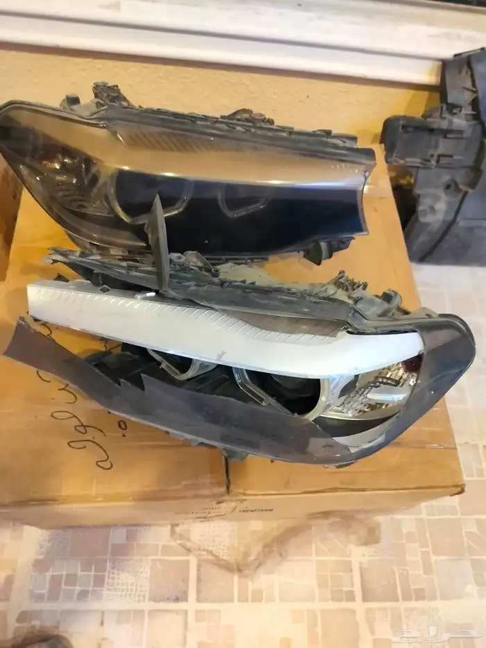 للبيع قطع بي ام 520i 3