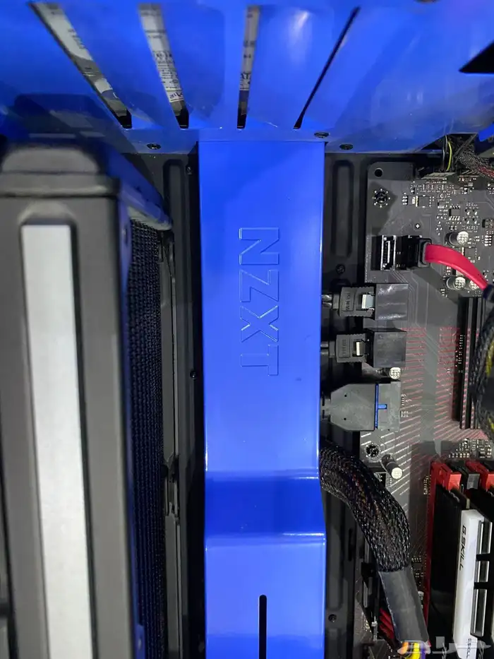 للبيع بي سي قيمنق 7