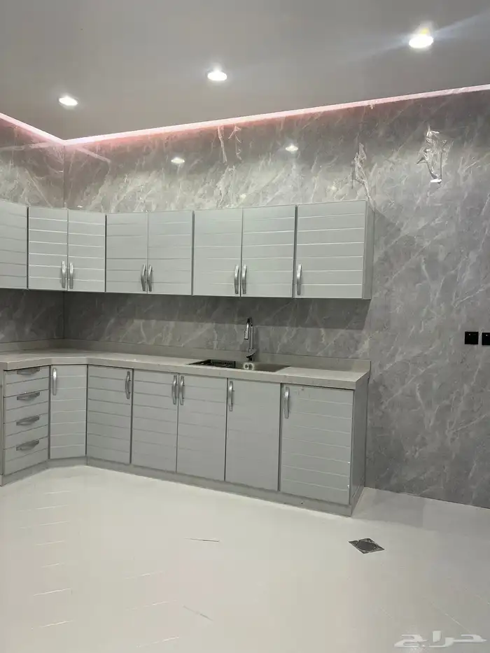 للإيجار دور علوي من فلة الرياض حي الياسمين 60.000 5