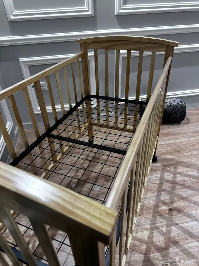 سرير اطفال 2