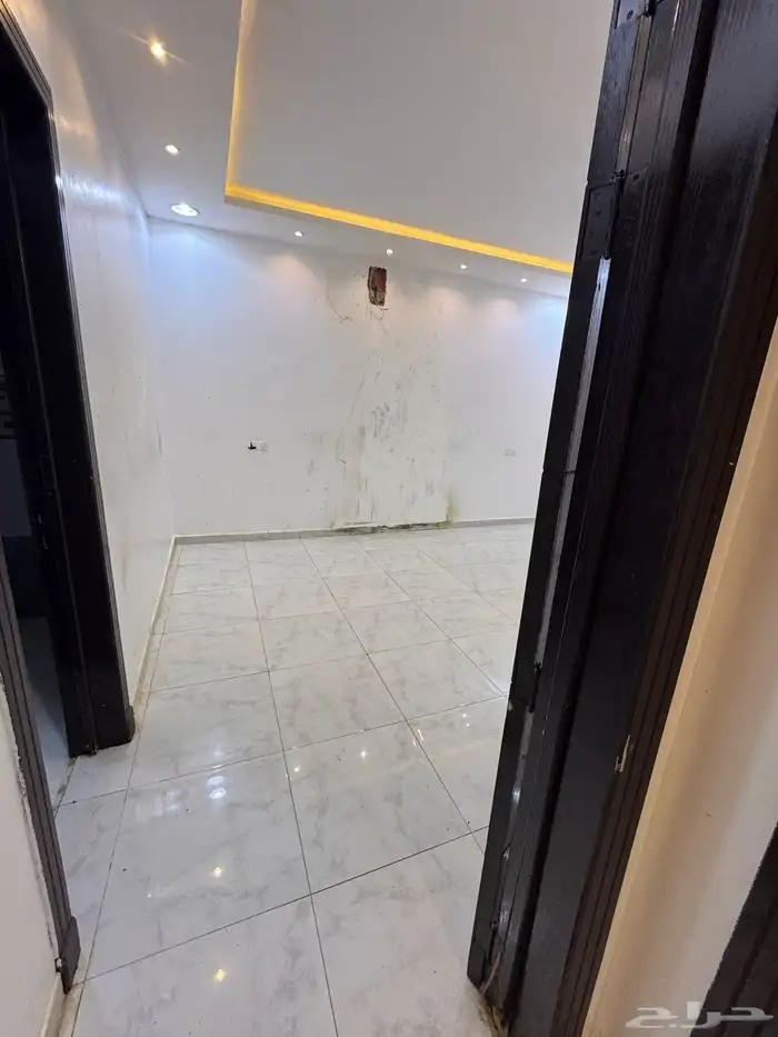 دور مؤسس ثلاث شقق حي الحزم بسعر 750 الف فقط 10