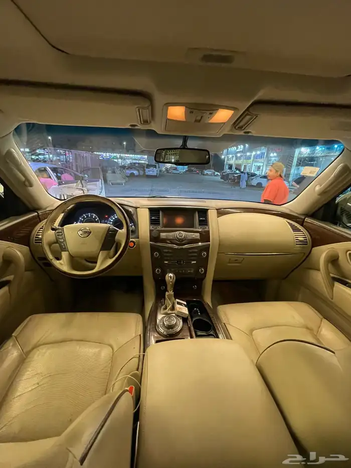 نيسان باترول موديل 2016 بلاتينيوم 8 سلندر حجم مكينة حجم 320 9