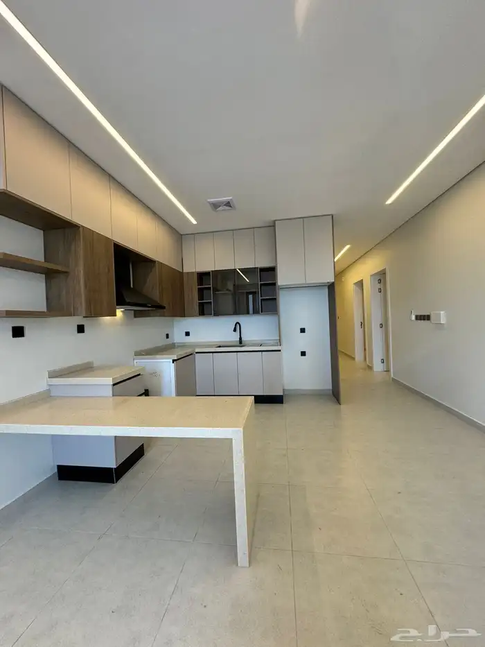 شقة الخبر حي البحر 4