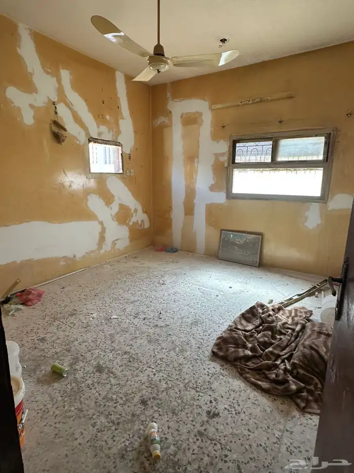 بيت للبيع حي المعلمين 0