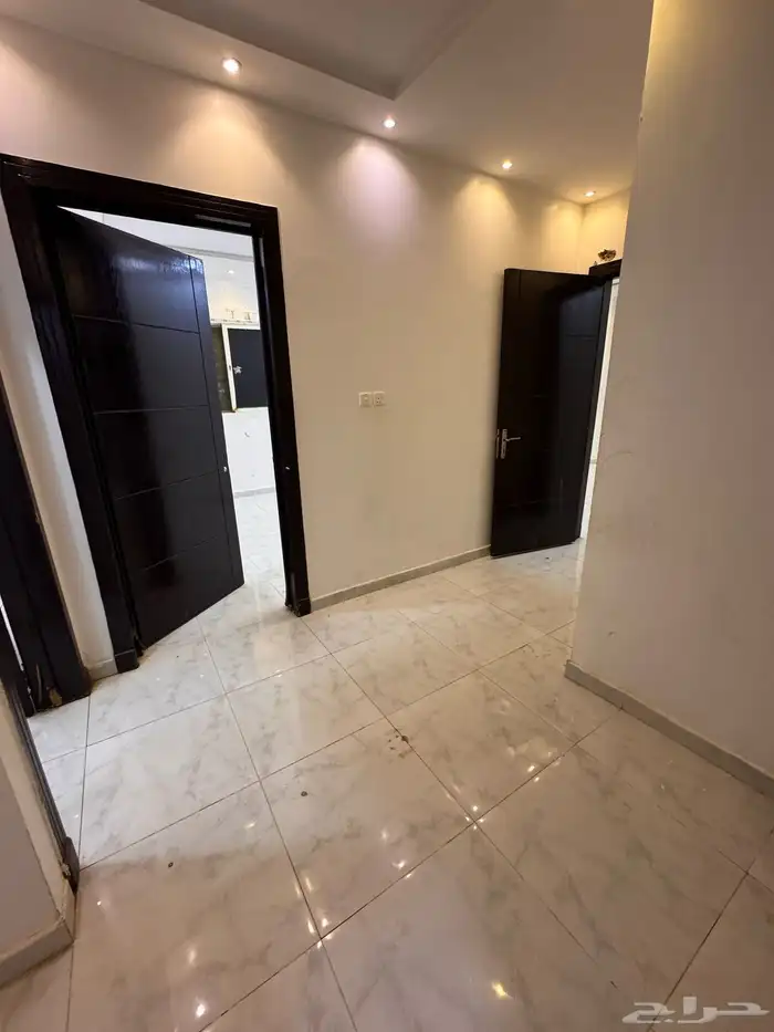 دور مؤسس ثلاث شقق حي الحزم بسعر 750 الف فقط 7