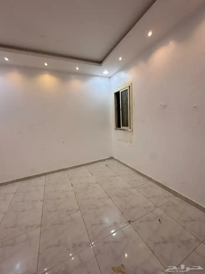 دور مؤسس ثلاث شقق حي الحزم بسعر 750 الف فقط 4