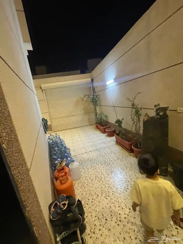 للبيع فلة راقية دورين مع شقة مستقل - حي الرمال 16