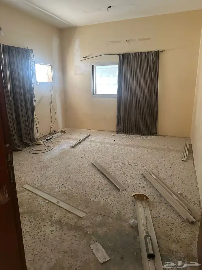 بيت للبيع حي المعلمين 5