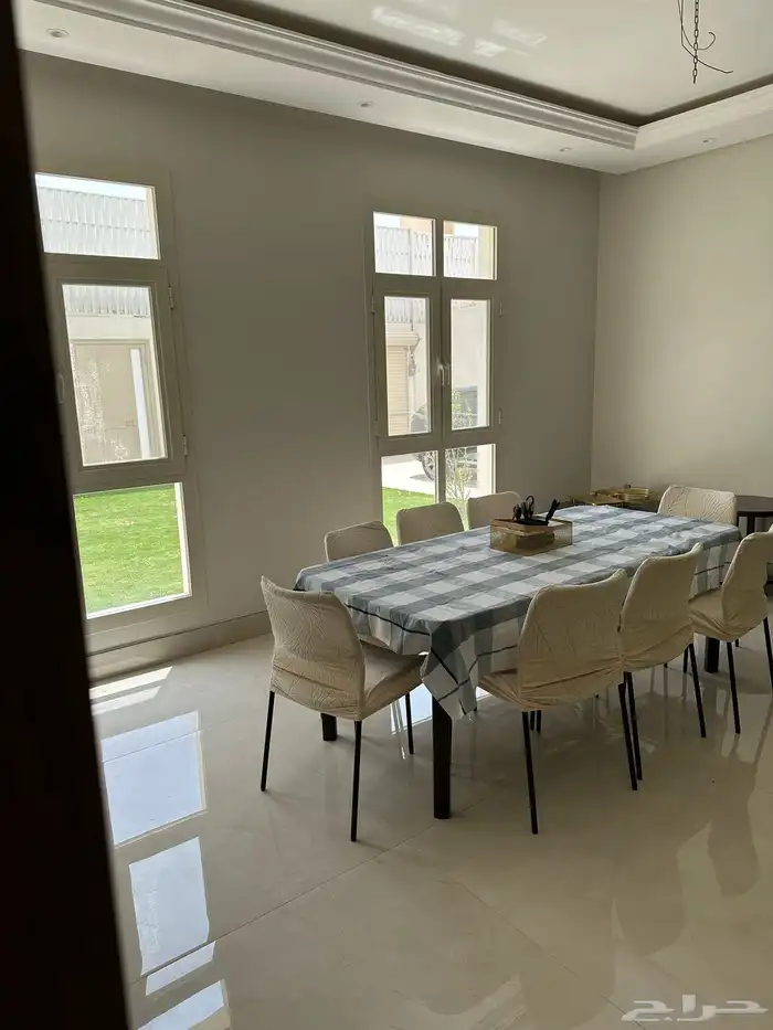 فيلا حي عرقه 8