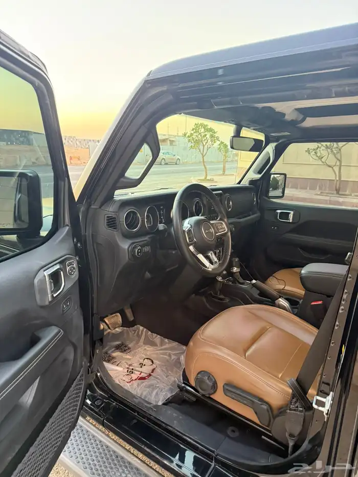 جييب رانجلر 2021 صحارى 5