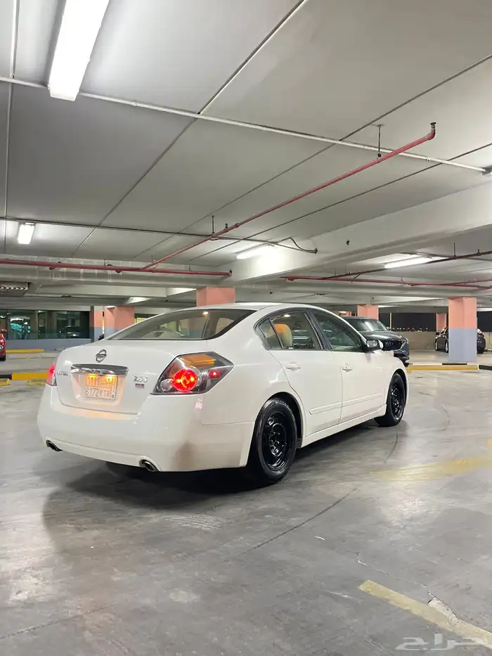 للبيع او البدل التيما 2010 3