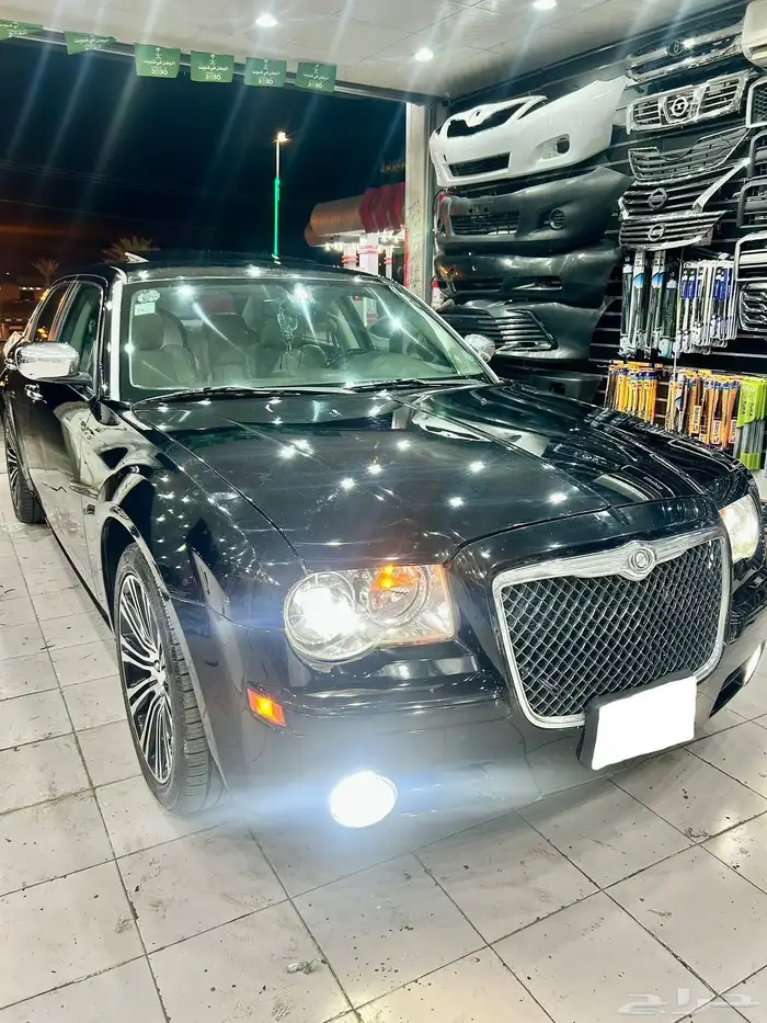 كرايزلر 2010 فل كامل 8 سلندر نظيفه 13