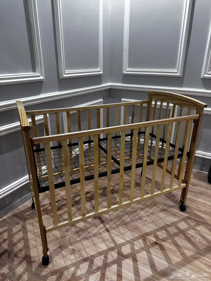 سرير اطفال 0