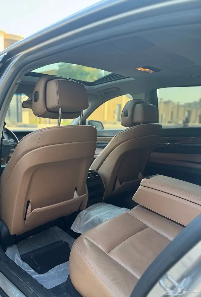 للبيع بي ام دبليو 730 2010 ممشى قليل 16