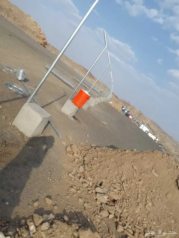 نبدا العمل بعقد موسسه معتمده شبوك سياج الامني 9