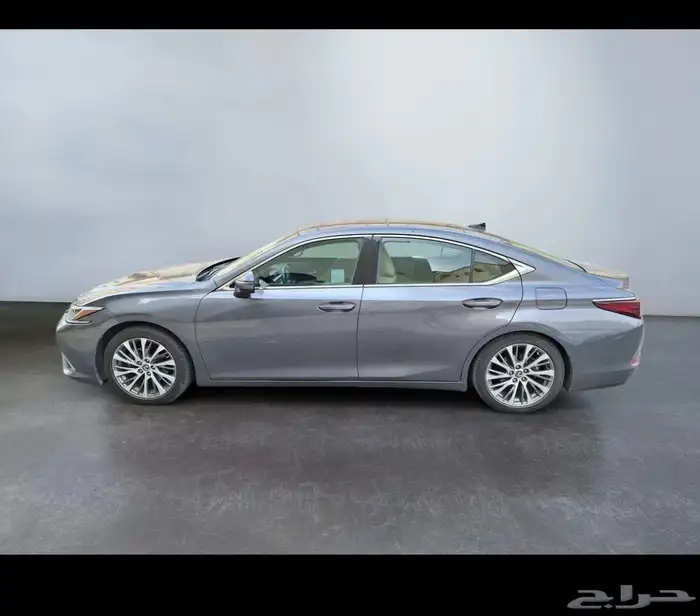 لكزس ES350. 2019 2