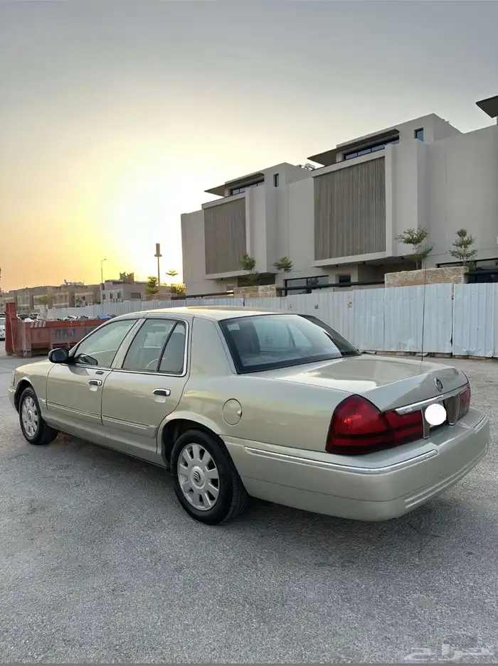 فورد ماركيز 2005 قمة النظافة 0