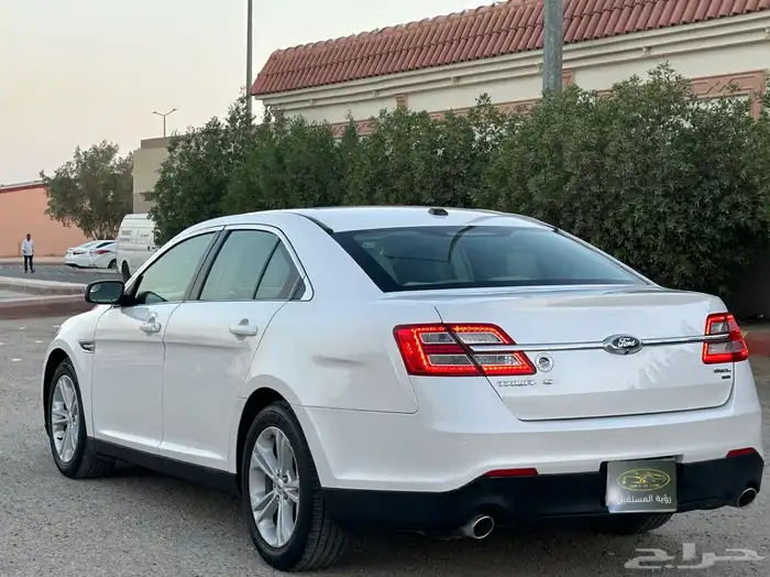 فورد تورس موديل 2015 سعودي نص فل بصمة 5