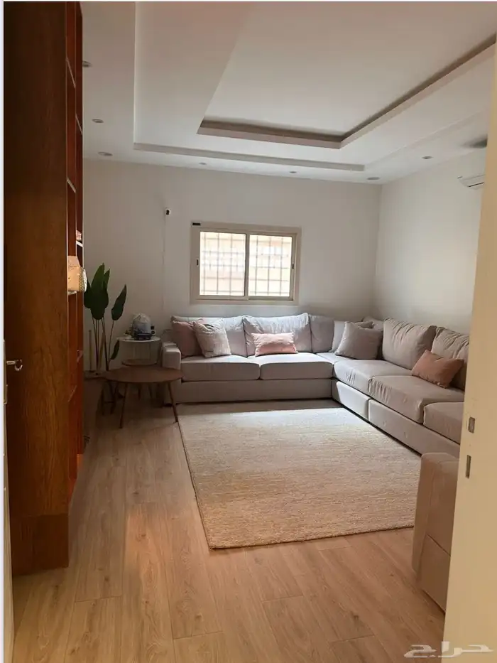 للبيع فيلا حي القيروان 4