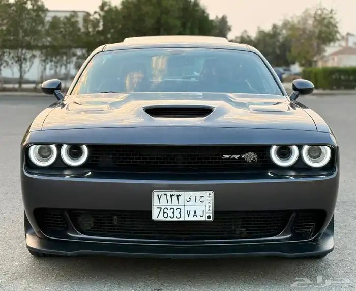 للبيع دودج تشالنجر v8 نظييفة 0