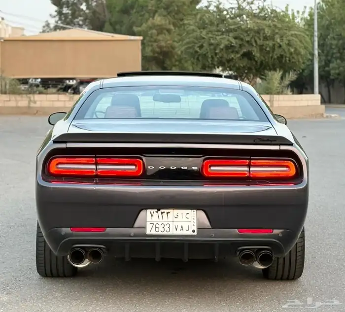 للبيع دودج تشالنجر v8 نظييفة 9