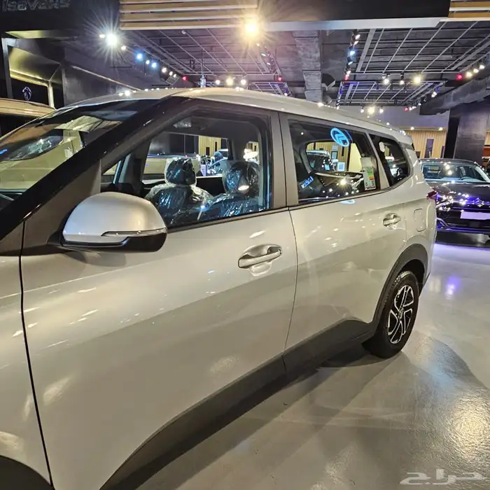 كيا كارنز استاندر مطور موديل 2025 بسعر حصري للكاش وتقسيط 5