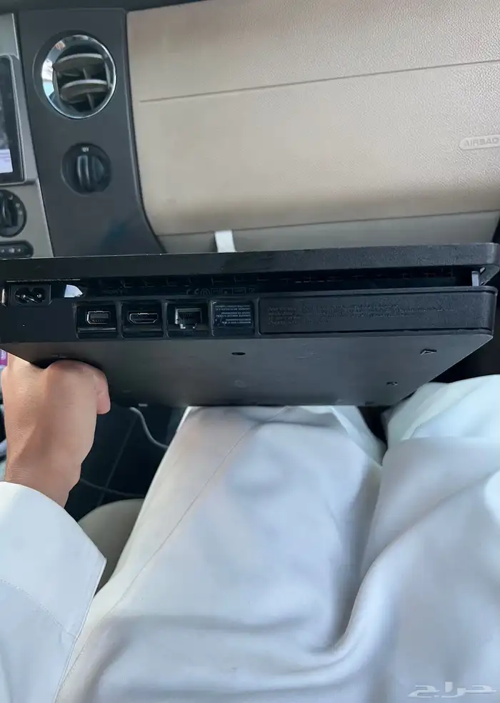 للبيع سوني 4 سلم   نظافة تبارك الله 4