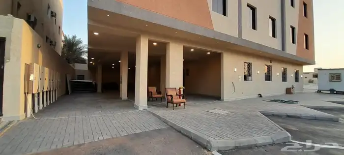 للبيع عمارة بحي الدار البيضاء 6