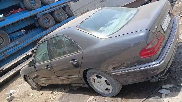 للبيع مرسيدس عيون 1