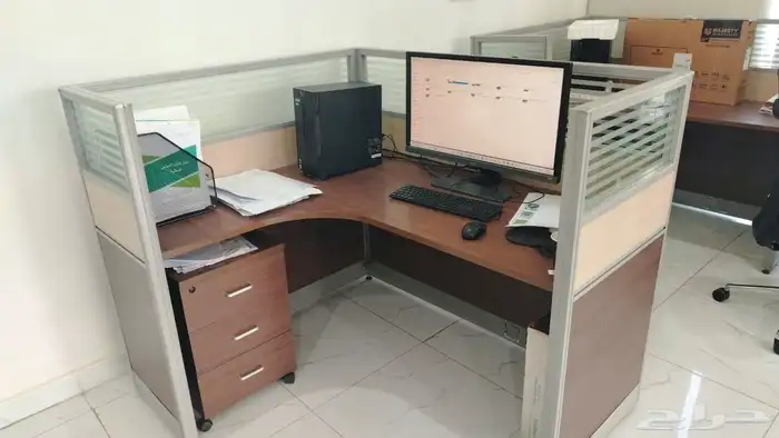 مكتب زاويه 125 سم جديد يصلح لأكثر من استخدام 0