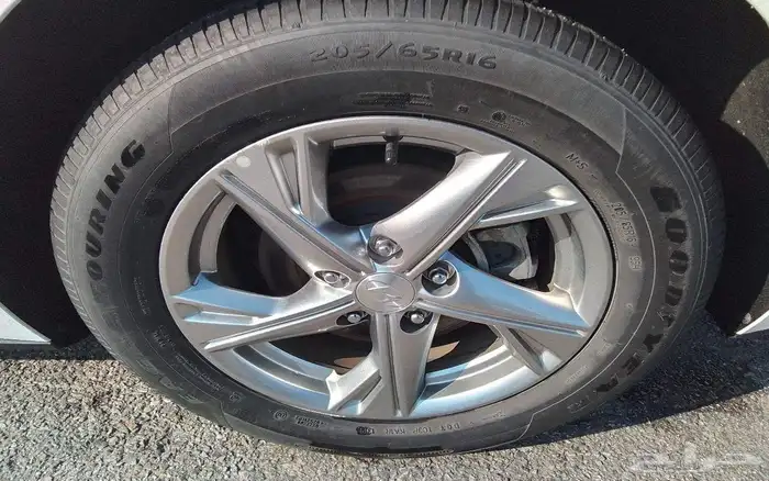 مملوكة لدي العصيمي قيد الشحن هيونداي سوناتا 2020 14