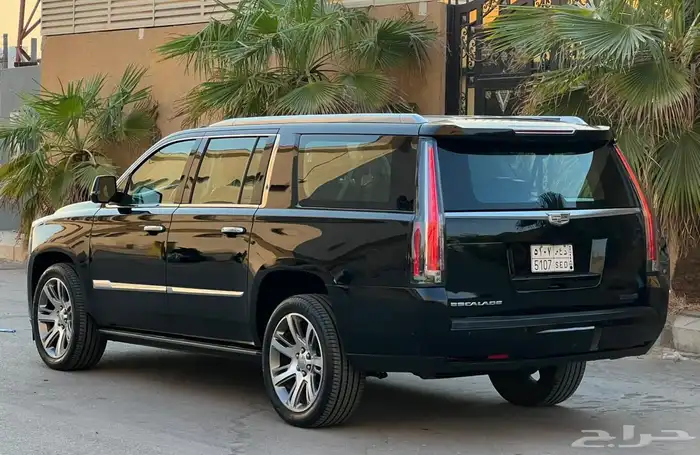 كاديلاك اسكاليد 2018 (بحالة ممتازة) 5