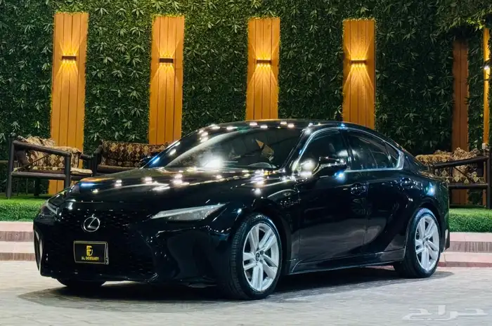 لكزس ((2021))iS300 2