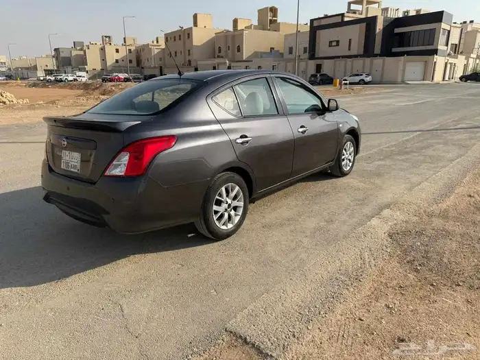 نوع السيارة نيسان صني 4