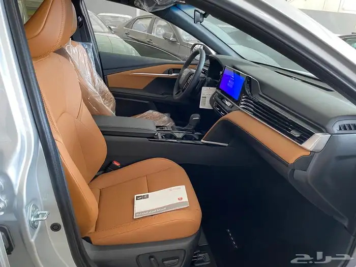 تويوتا كامري جراندي GLE فل كامل 2025 20