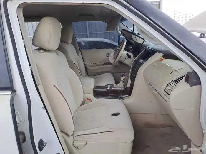 نيسان باترول 2012 مصدوم وجهيه وجنب يسار عدد الملاك 3 ممشى 11 8