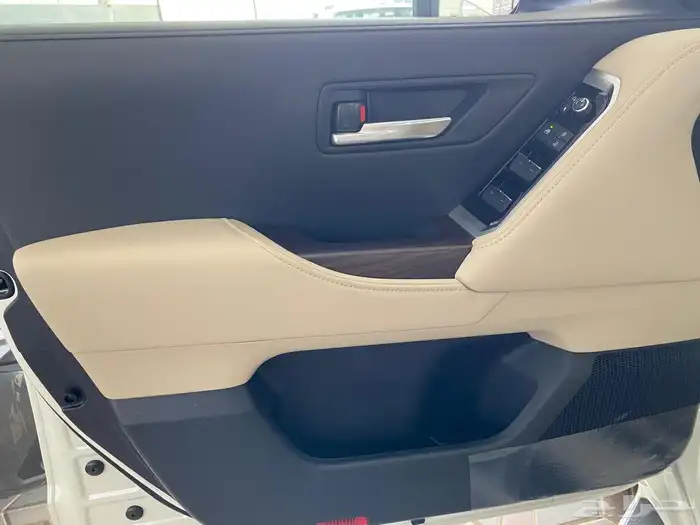 لاندكروزر جي اكس ار الساير الأصلي L5 2025 12