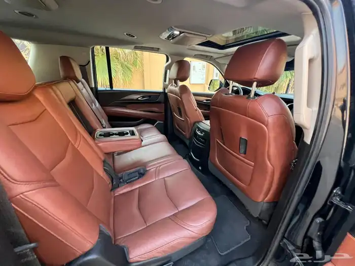 كاديلاك اسكاليد 2018 (بحالة ممتازة) 16