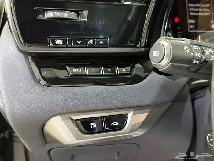 لكزس 350 ار اكس هايبرد 10