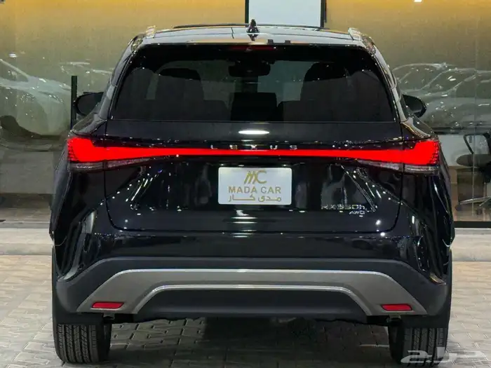 لكزس 350 ار اكس هايبرد 18