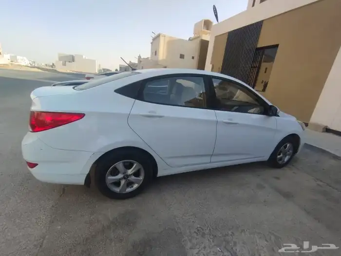 اكسنت 2017 ابيض 1