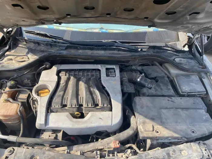 رينو سافران 2012 6