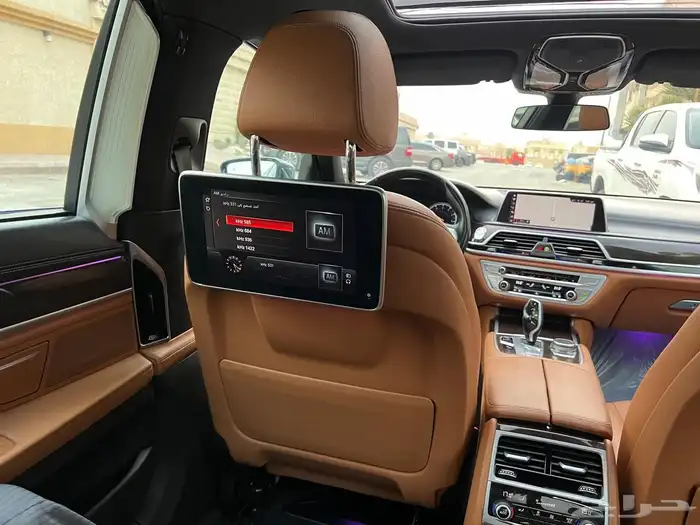 BMW - Li730 - - بي ام دبليو 2019 - سعودي - فل 25